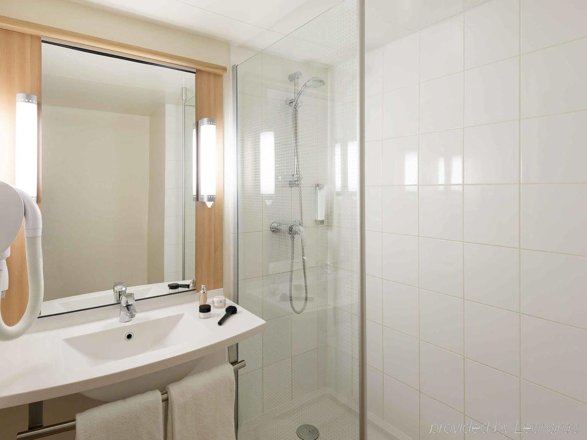 Hotel Ibis Metz Centre Gare Exterior foto