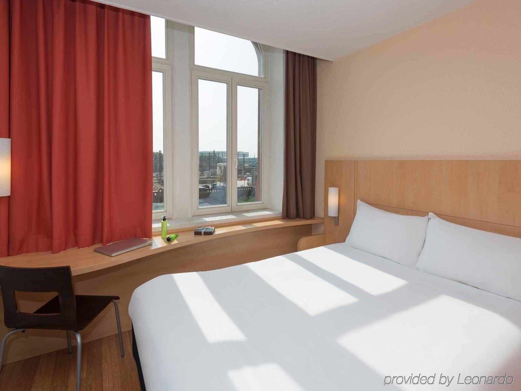 Hotel Ibis Metz Centre Gare Exterior foto